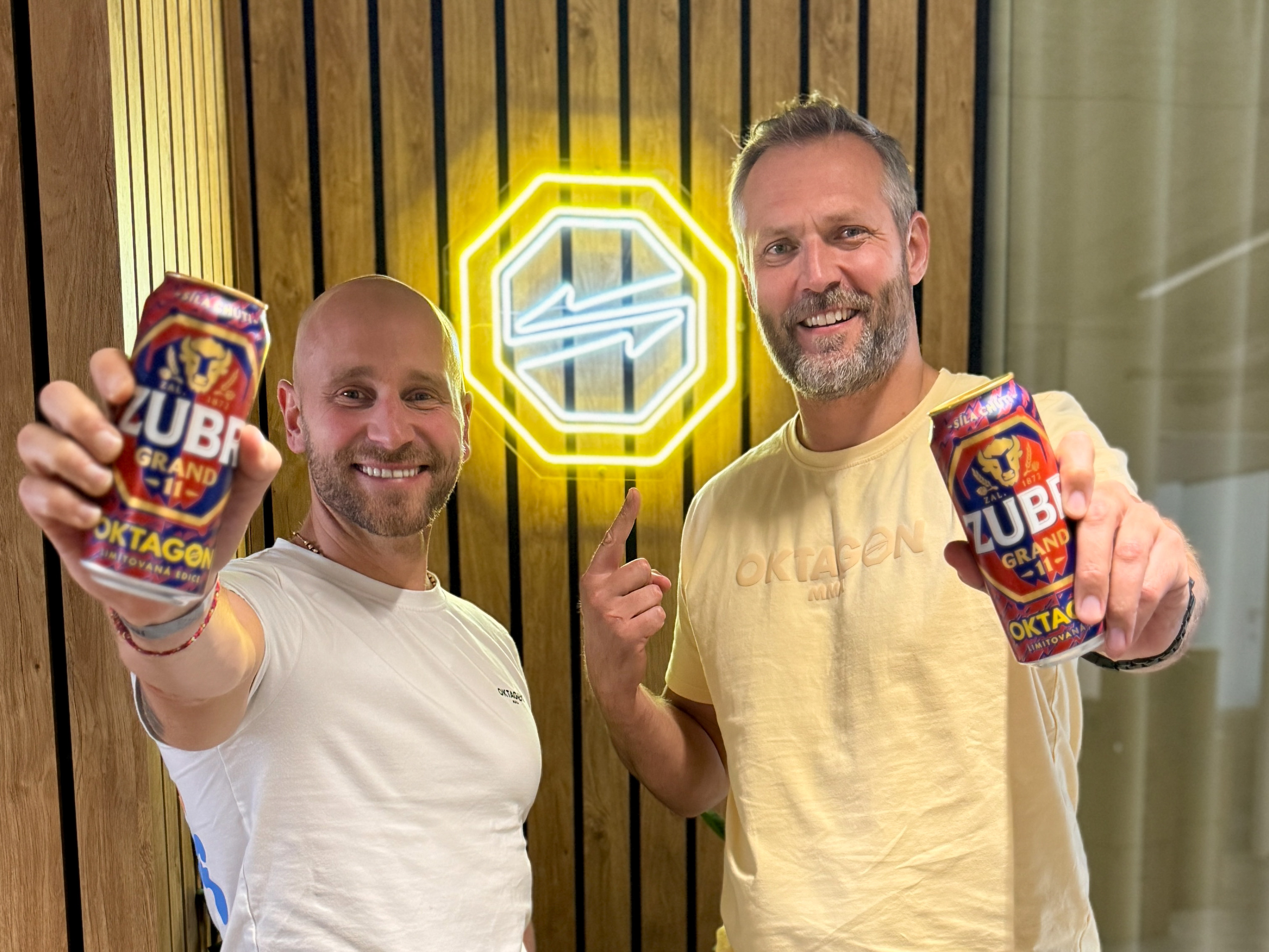 Pivovar Zubr vstupuje do světa bojových sportů, spojuje síly s organizací OKTAGON MMA
